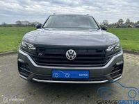 tweedehands VW Touareg 3.0 TDI R-LINE GRIJS KENTEKEN