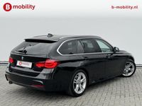 tweedehands BMW 318 3-SERIE Touring i High Executive M-Sport Touring | Apple CarPlay | Leer | PDC achter | Cruise Control