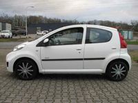 tweedehands Peugeot 107 millesim 200