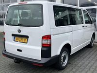 tweedehands VW Transporter Kombi 8-persoons 2.0 TDI 140 pk DSG Automaat L1H1 BTW en BPM vrij Airco Cruise control Trekhaak PDC 1e eigenaar Euro 5 Personenbus Kombi Combi Tourer Groepsvervoer