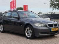 tweedehands BMW 320 320 Touring i High Executive | LEES TEKST | Glazen