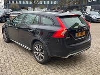 Occasion Volvo V60 CC Summum 245 PK (180 kW) 2015 Zwart Stationwagen
