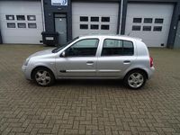 Occasion Renault Clio II 75 PK (55 kW) 2006 Grijs Hatchback