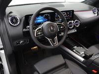 tweedehands Mercedes EQA250+ EQA 250+ Business Edition 71 kWh | Panoramadak | Stoelgeheugen | Keyless Entry | 360-camera | MBUX Augmented Reality | Apple Carplay | Privacy Glass | Stoelverwarming | Sfeerverlichting | DAB+ Radio |