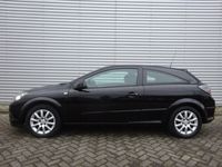 tweedehands Opel Astra GTC 1.6 Temptation Airco / Lm velgen / Trekhaak