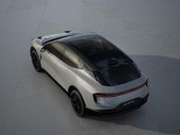 Nieuw Lotus Eletre 450 kW (612 PK) 2025 Grijs (metallic) SUV