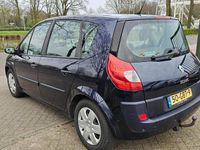 tweedehands Renault Scénic II 1.6-16V Business Line 2e eigenaar airco cruis control trekhaak parkeer sensor