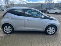 tweedehands Toyota Aygo 1.0 VVT-i x-play