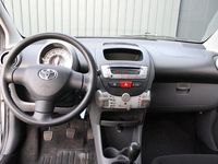 Occasion Toyota Aygo 68 PK (50 kW) 2010 Grijs (metallic) Hatchback