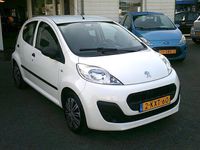 tweedehands Peugeot 107 1.0 Access Accent (5-drs./AIRCO)