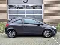 tweedehands Opel Corsa 1.4-16V Design Edition Luxe uitvoering!