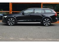Occasion Volvo V60 CC Pro 264 PK (194 kW) 2021 Zwart Stationwagen