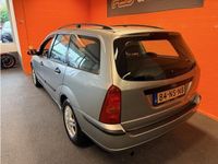 Occasion Ford Focus Trend 101 PK (74 kW) 2004 Grijs Stationwagen