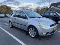 Occasion Ford Fiesta Futura 69 PK (50 kW) 2005 Grijs Hatchback