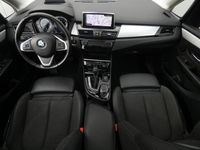 tweedehands BMW 225 2-SERIE Active Tourer xe iPerformance Executive | Panoramadak | Head-up | Trekhaak | Stoelverwarming