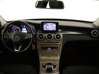 tweedehands Mercedes C180 Avantgarde Exclusive Limited | Trekhaak | Stoelverwarming | Spiegelpakket | Sfeerverlichting | Cruise Controle | Navigatie |