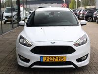 tweedehands Ford Focus Wagon 1.0 St-line | Parkeersensoren voor en achter