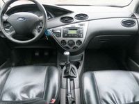 tweedehands Ford Focus 1.6-16V Futura, leder, clima, nette auto.