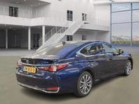 Occasion Lexus ES300H Luxury Line 178 PK (130 kW) 2019 Blauw Sedan