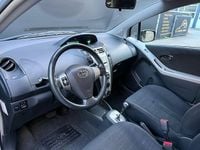 Occasion Toyota Yaris Sol 87 PK (63 kW) 2006 Grijs (metallic) Hatchback