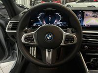 tweedehands BMW 330e 3-SERIE TouringM-SPORT Pro (LCI) ** ADAPT. LED, TREKH, M-Remmen, 19-inch LMV, ACC, HuD, H&K Sound ** 1e EIG - Slechts 3.456** ** INFORMEER OOK NAAR ONZE AANTREKKELIJKE FINANCIAL-LEASE TARIEVEN **