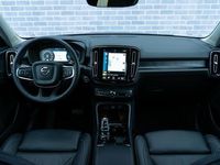 tweedehands Volvo XC40 T4 Recharge Plus Bright | Navi | Adaptieve Cruise | Elek. Achterklep | Keyless | Draadloos Laden Telefoon | Getint Glas | BLIS | Stoel-/Stuurverwarming