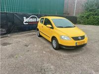 Occasion VW Fox Trendline 54 PK (39 kW) 2006 Geel Hatchback