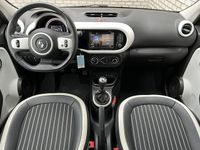 Occasion Renault Twingo Intens 65 PK (47 kW) 2021 Geel Hatchback