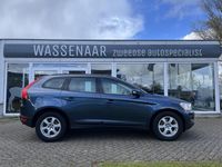 tweedehands Volvo XC60 2.4 D5 205pk AWD Kinetic | Trekhaak | Dealer onder