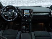 tweedehands Volvo XC40 Single Motor Extended Range Plus | UIT VOORRAAD LE