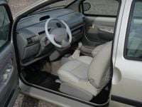 Occasion Renault Twingo Initiale 58 PK (42 kW) 1999 Geel Hatchback