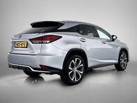 Occasion Lexus RX450h Luxury Line 313 PK (230 kW) 2022 Licht grijs metallic SUV