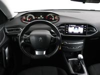 tweedehands Peugeot 308 SW 1.2 PureTech Style Trekhaak - Navigatie - Parke