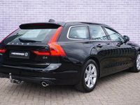 tweedehands Volvo V90 D4 190pk MOMENTUM | Handgeschakeld | Trekhaak | 1s