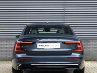 tweedehands Volvo S60 B4 Plus Dark | HK AUDIO | MEMORY SEATS | ACC | 20 INCH VELGEN | KEYLESS | DAB |