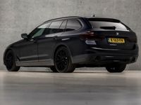 tweedehands BMW 530 5-SERIE Touring d High Executive 266Pk Automaat (APPLE CARPLAY, DEALER ONDERHOUDEN, GROOT NAVI, ADAPTIVE XENON, STOELKOELING, ZWART HEMEL, HARMAN/KARDON, TREKHAAK ELEKTRISCH, NIEUWSTAAT)