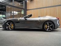 Occasion Ferrari Portofino 620 PK (456 kW) 2023 Grijs, metallic lak Cabriolet