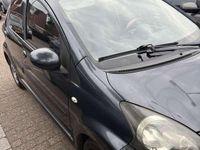 Occasion Toyota Aygo 68 PK (50 kW) 2006 Grijs Hatchback