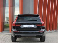 tweedehands Volvo XC60 T6 Recharge AWD R-Design | Panoramadak | Stoelverwarming | Keyless | Memorystoelen | Parkeercamera | Glossy Black