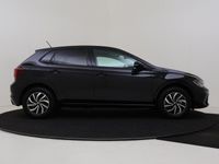 tweedehands VW Polo 1.0 TSI Life | Adaptive cruisecontrol | Parkeersensoren voor en achter | 15 inch LM velgen | Privacy glass| Climate control