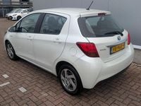 Occasion Toyota Yaris Hybrid 101 PK (74 kW) 2015 Wit Hatchback