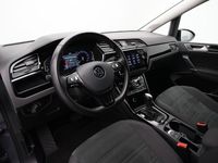 Occasion VW Touran Highline 150 PK (110 kW) 2022 Grijs MPV