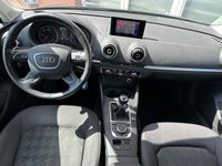 tweedehands Audi A3 Sportback 1.6 TDI Ambiente Pro Line plus / Navi / Keyless / Clima