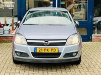 tweedehands Opel Astra 1.6 Cosmo 105PK 5 deurs! Airco l Cruise l TREKHAAK