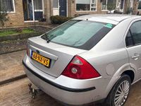 Occasion Ford Mondeo Trend 145 PK (106 kW) 2004 Zilver Hatchback