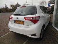 tweedehands Toyota Yaris 1.5 Hybrid Energy Plus 12 maanden Bovag garantie