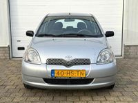 Occasion Toyota Yaris Sol 86 PK (63 kW) 2001 Zilver Hatchback
