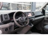 tweedehands VW Crafter 35 2.0 TDI L3H2 AUT/ CAMERA/ DEALER-ONH/ LEDER/ NAVI/ CRUISE/ AIRCO/ TREKHAAK