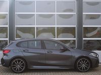 tweedehands BMW 118 1-SERIE i Executive M-Sport | Orig. NL | 19 inch | Virtueel