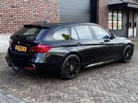 tweedehands BMW 320 3-SERIE Touring i Edition M Sport Shadow Executive / 184 PK / Panoramadak / Trekhaak / Leder interieur + Stoelverwarming